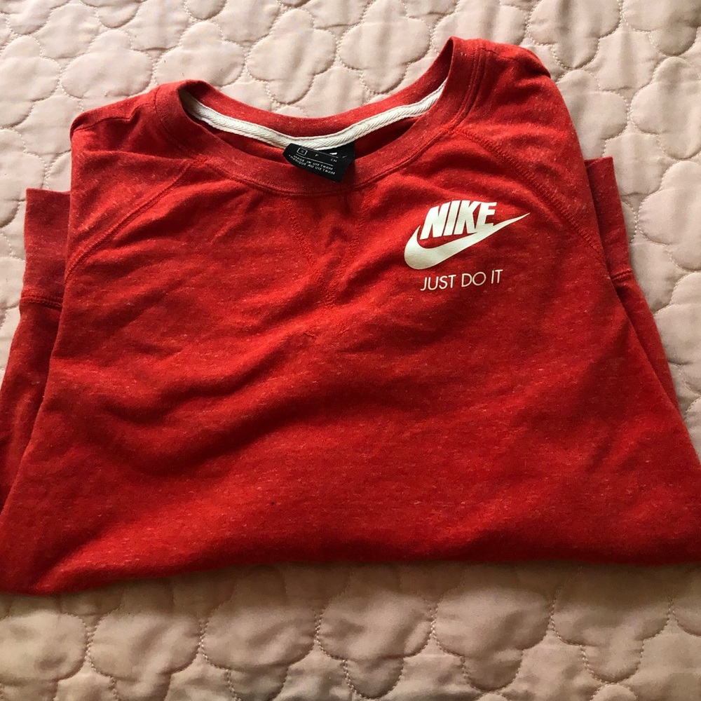 nike long sleeve tee 🥰